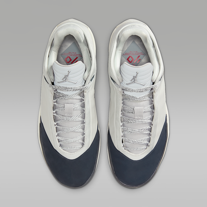 40 "Wolf Grey" Basketball Sneakers- Responsive Cushioning And Enhanced Traction
