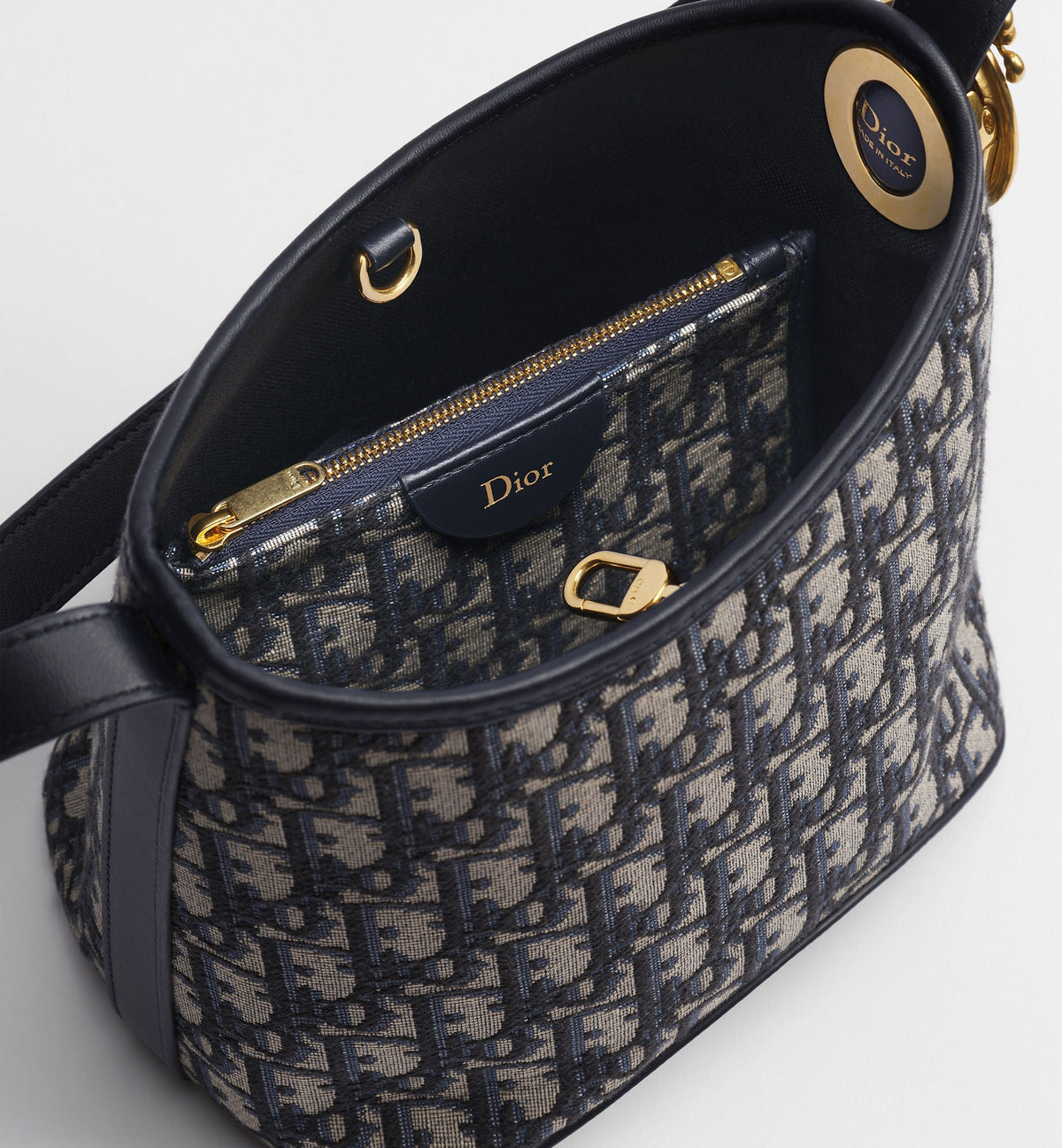 Small Médaillon Bucket Bag