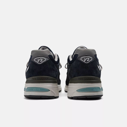 Unisex 991v2 Lifestyle Sneakers