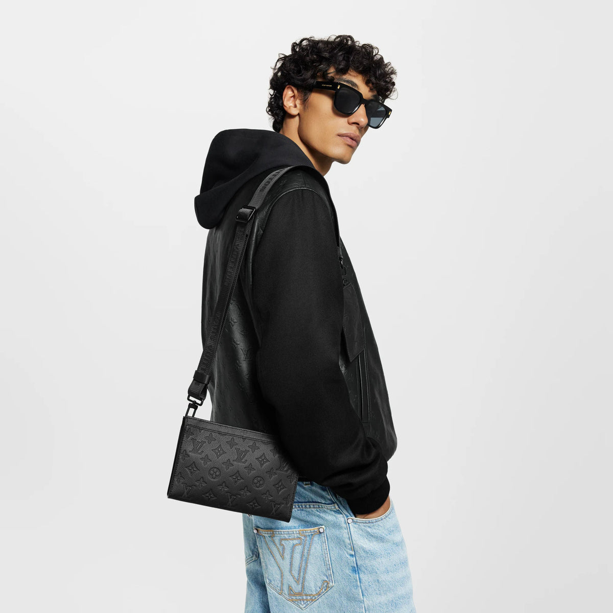 Men's Gaston Wearable Wallet Monogram Shadow Black