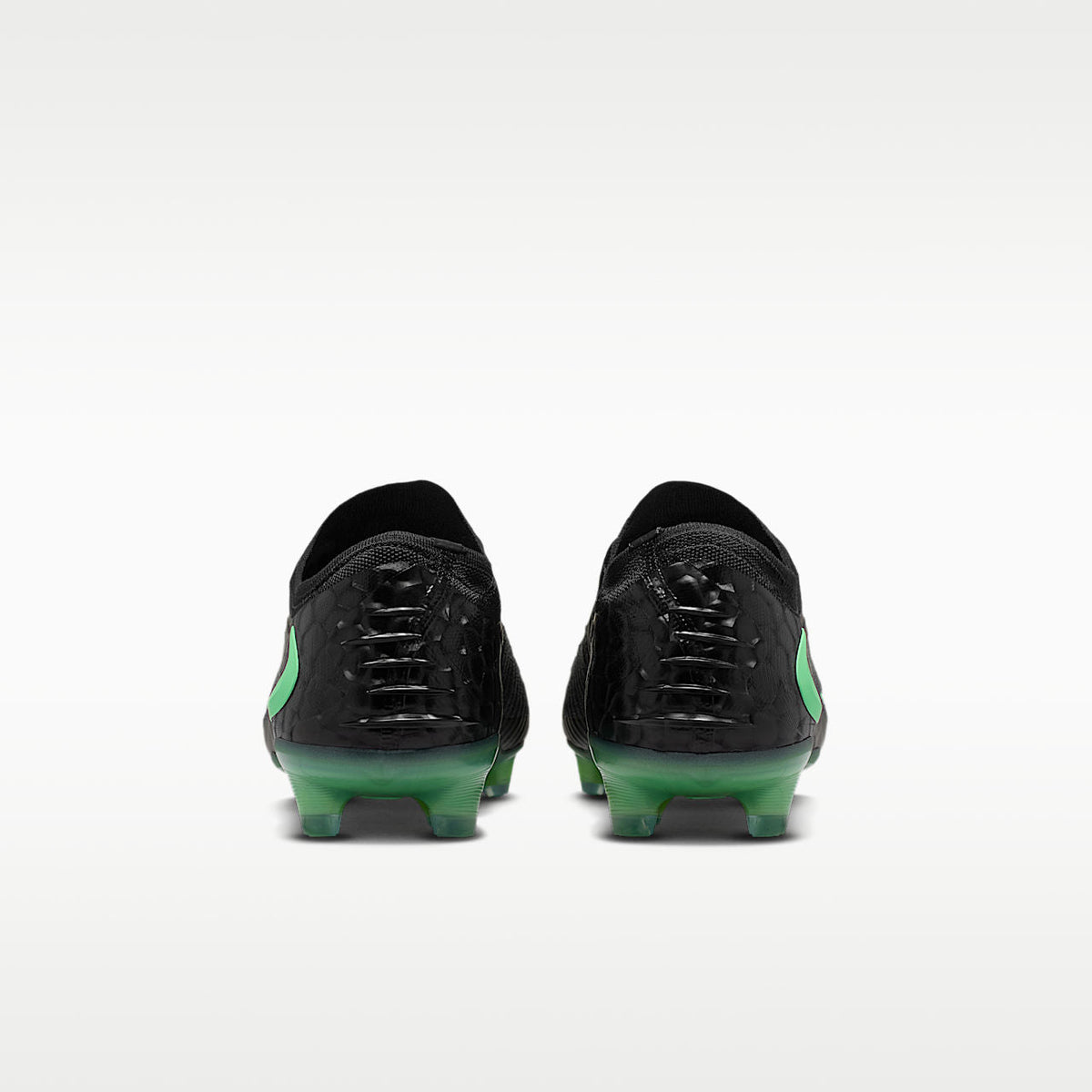 Phantom 6 Low Elite Firm-Ground Soccer Cleats Black/Black/Illusion Green